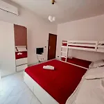 Rhome Sweet Rhome Апартаменты