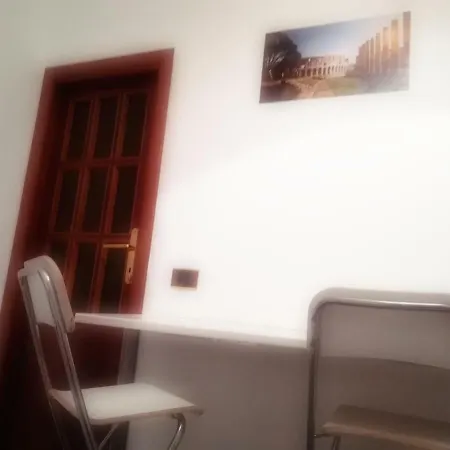 Rhome Sweet Rhome Apartment