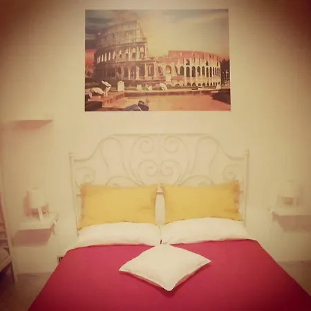Rhome Sweet Rhome Apartment